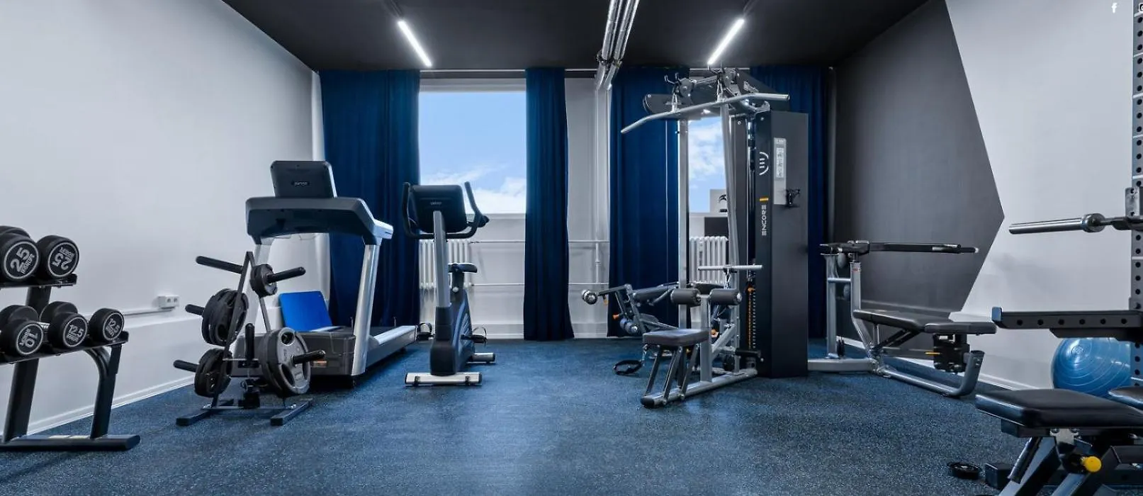 Live-Inn Prague 2 Bdr Family Suite For 1-8 Guests, 20 Mins To Center, Lift, Gym, Reception, Parking, Roof Terrace, Game & Party Czech Republic