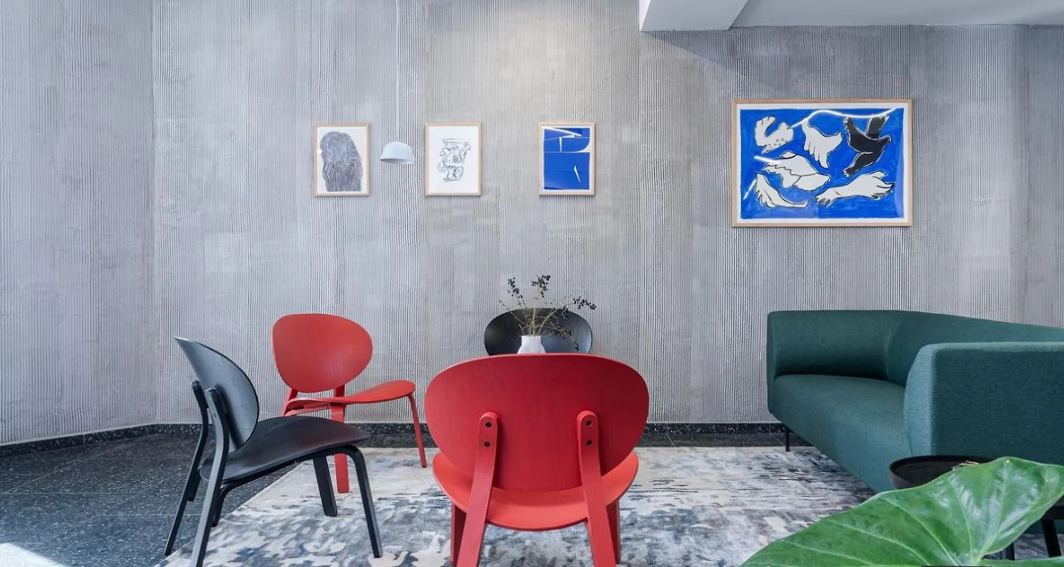 Apartment Live-Inn Prague 2 Bdr Family Suite For 1-8 Guests, 20 Mins To Center, Lift, Gym, Reception, Parking, Roof Terrace, Game & Party