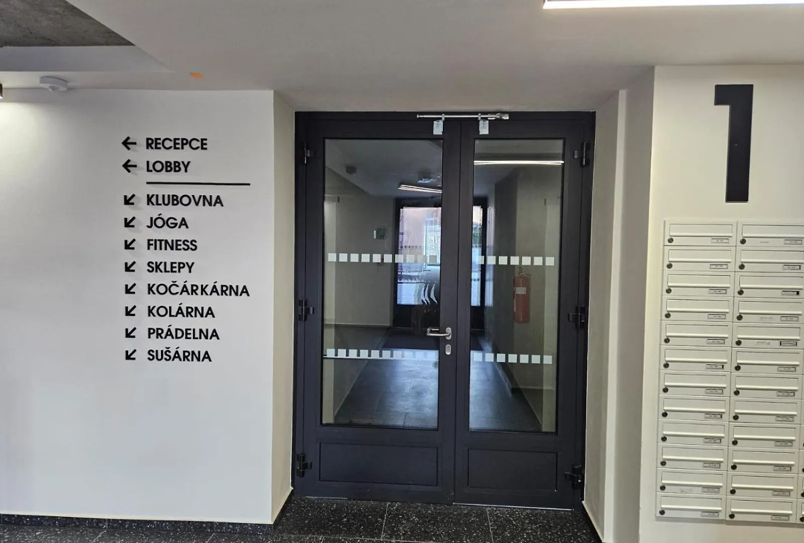 Live-Inn Prague 2 Bdr Family Suite For 1-8 Guests, 20 Mins To Center, Lift, Gym, Reception, Parking, Roof Terrace, Game & Party Czech Republic