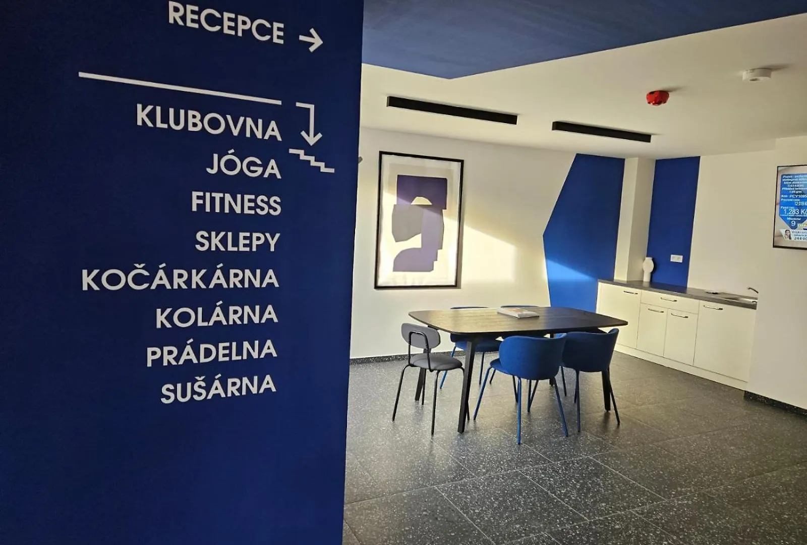 Live-Inn Prague 2 Bdr Family Suite For 1-8 Guests, 20 Mins To Center, Lift, Gym, Reception, Parking, Roof Terrace, Game & Party Apartment
