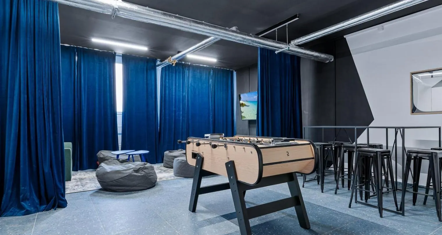 Live-Inn Prague 2 Bdr Family Suite For 1-8 Guests, 20 Mins To Center, Lift, Gym, Reception, Parking, Roof Terrace, Game & Party Apartment