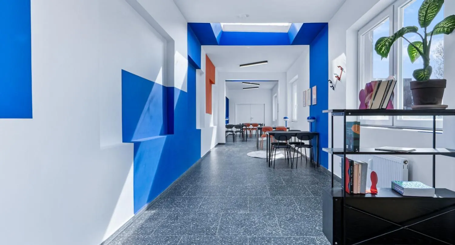 Live-Inn Prague 2 Bdr Family Suite For 1-8 Guests, 20 Mins To Center, Lift, Gym, Reception, Parking, Roof Terrace, Game & Party