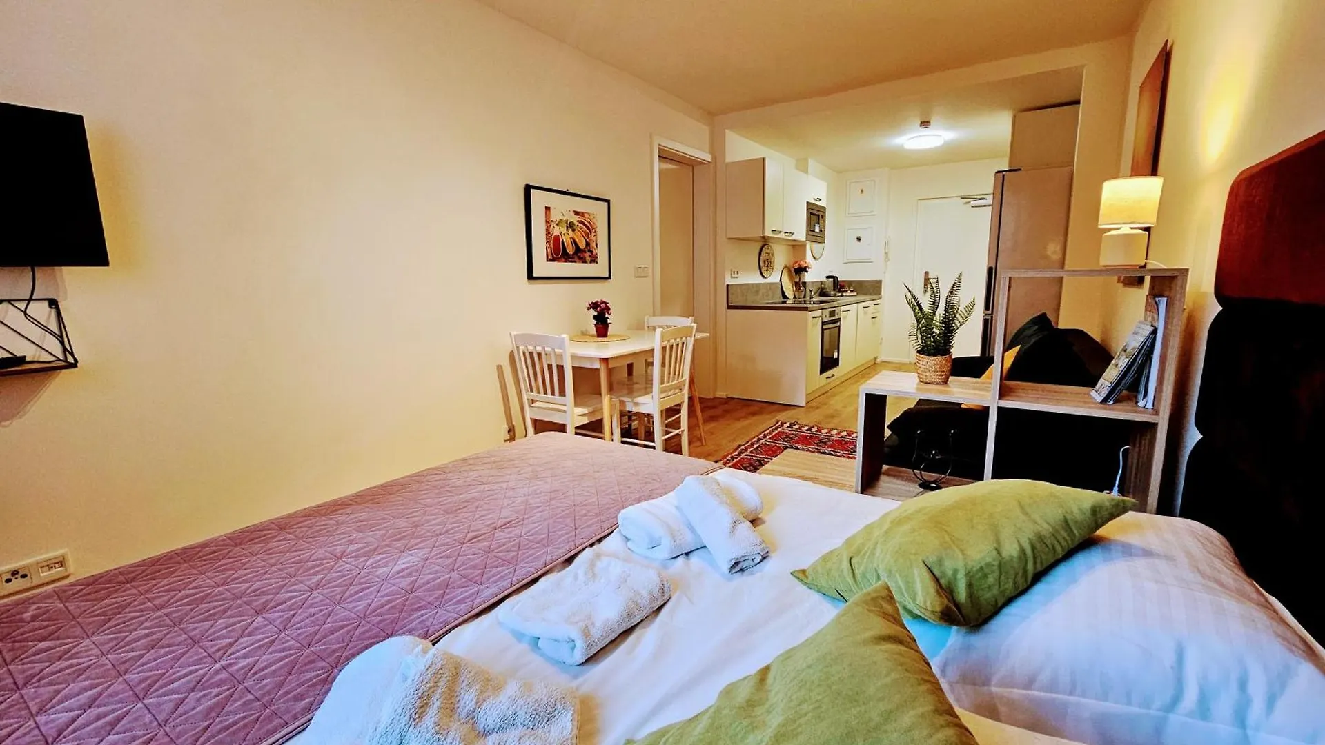 Live-Inn Prague 2 Bdr Family Suite For 1-8 Guests, 20 Mins To Center, Lift, Gym, Reception, Parking, Roof Terrace, Game & Party 0*,  Czech Republic