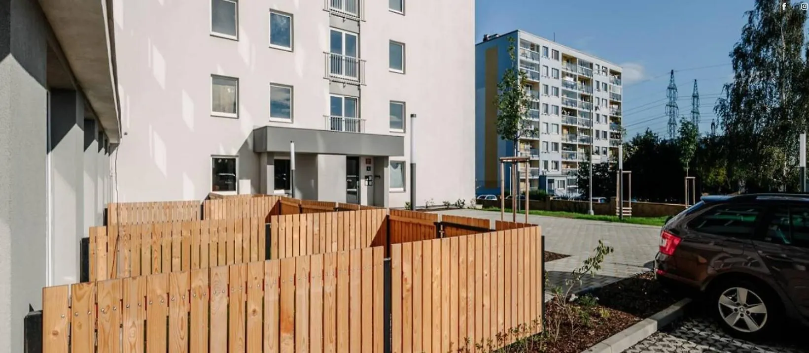 Live-Inn Prague 2 Bdr Family Suite For 1-8 Guests, 20 Mins To Center, Lift, Gym, Reception, Parking, Roof Terrace, Game & Party Apartment