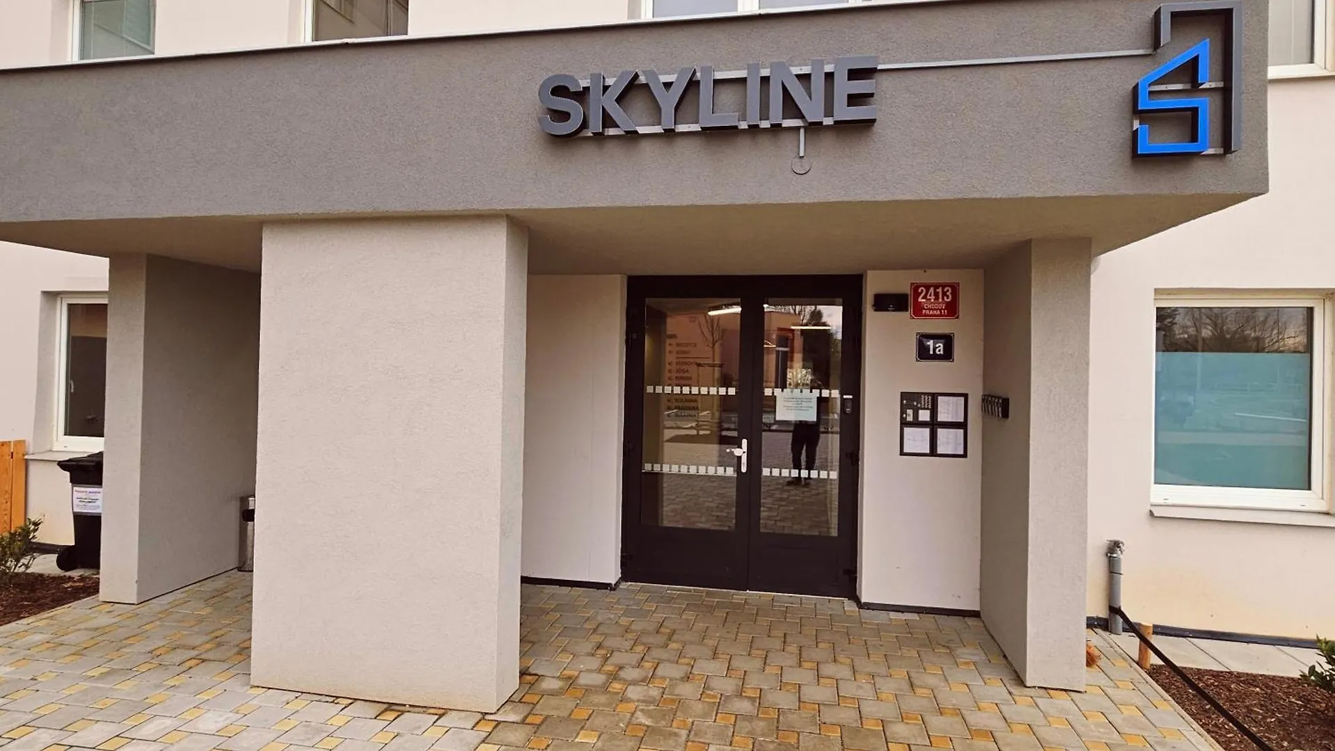 Live-Inn Prague 2 Bdr Family Suite For 1-8 Guests, 20 Mins To Center, Lift, Gym, Reception, Parking, Roof Terrace, Game & Party Apartment