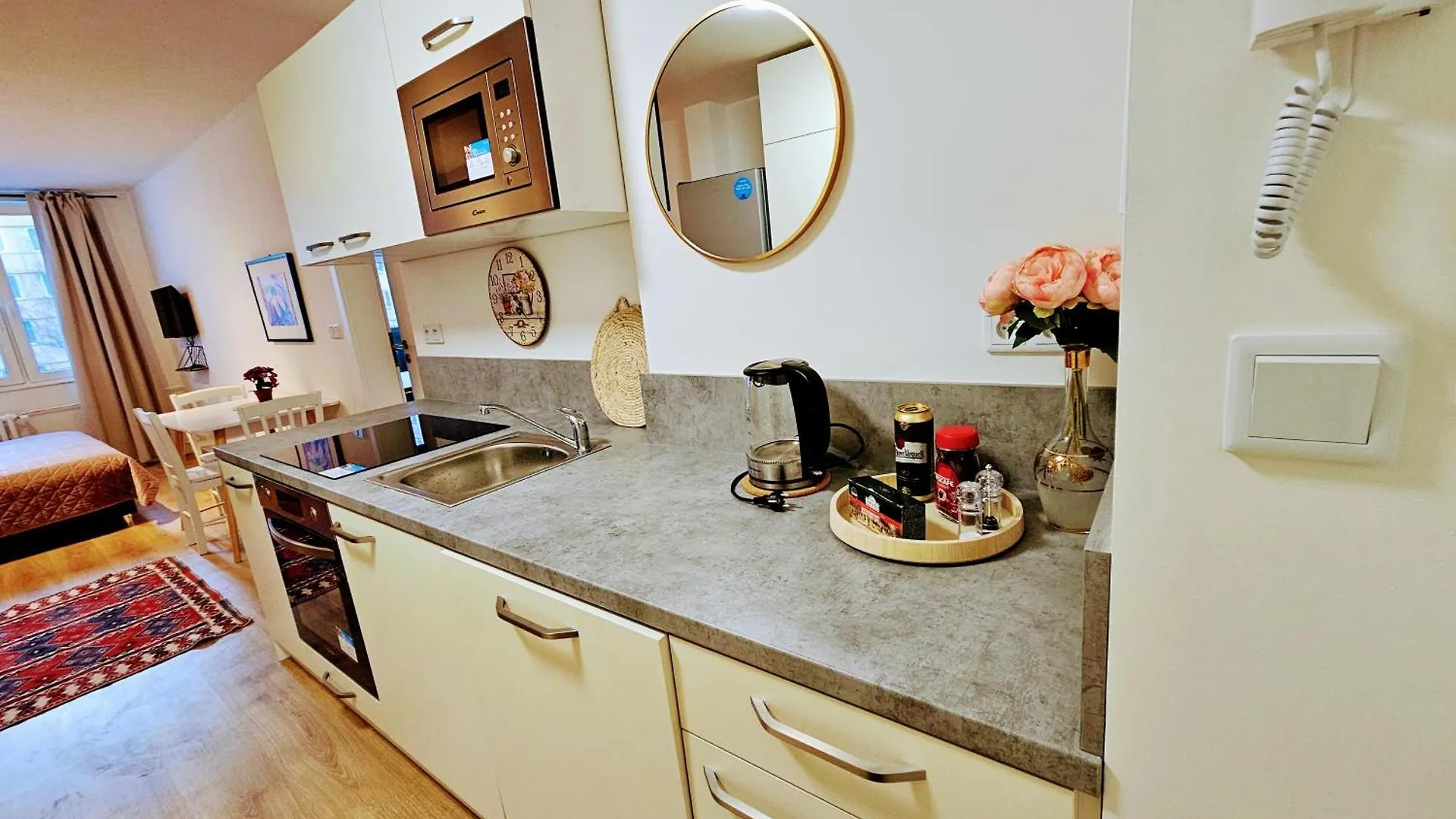 Live-Inn Prague 2 Bdr Family Suite For 1-8 Guests, 20 Mins To Center, Lift, Gym, Reception, Parking, Roof Terrace, Game & Party